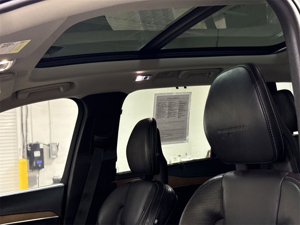 Used 2017 Volvo XC90 T6 Inscription w/ Vision Package image 20