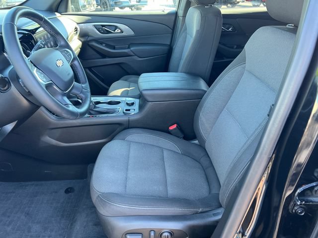 Used 2023 Chevrolet Traverse LT FWD image 9