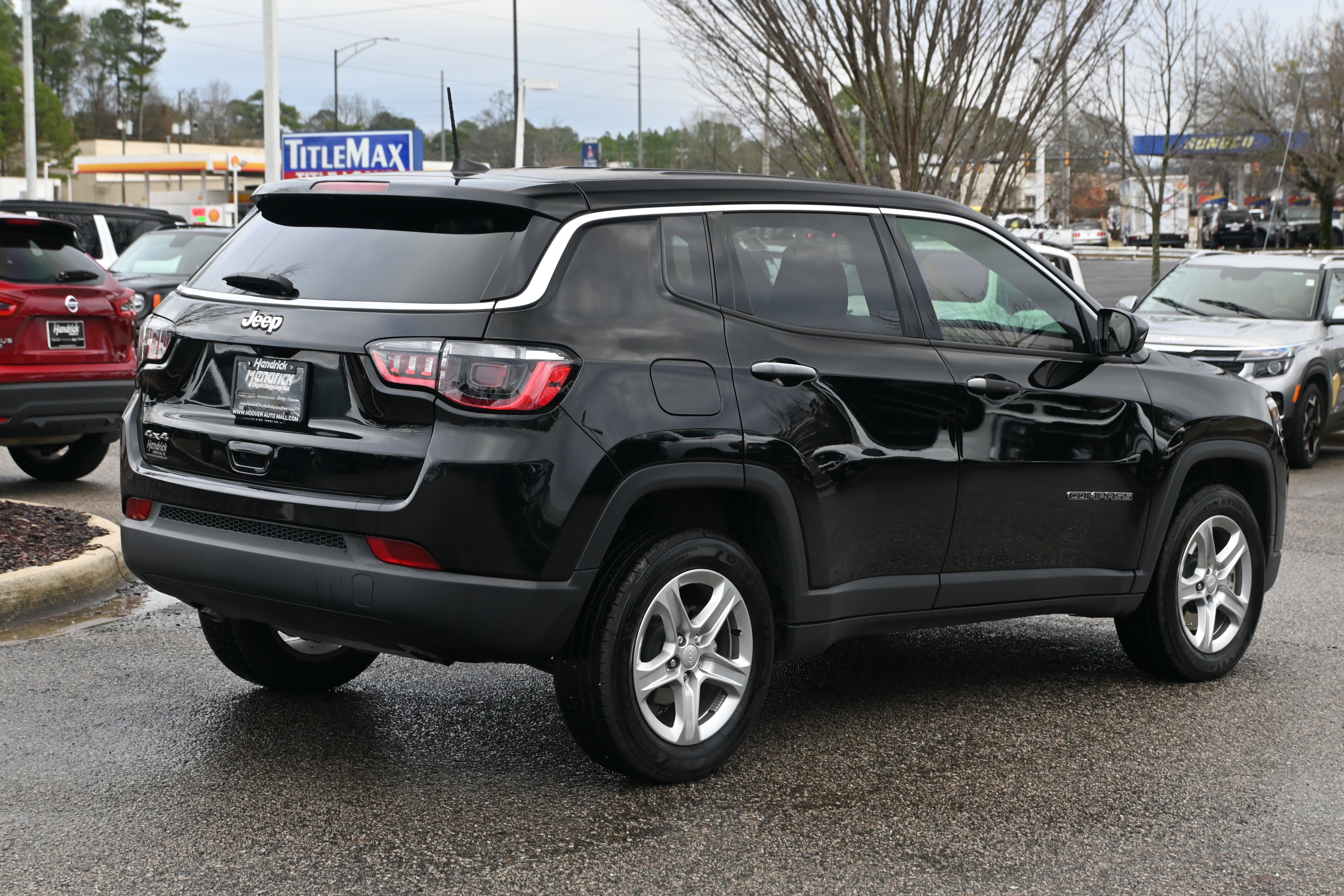 Used 2024 Jeep Compass Sport image 15