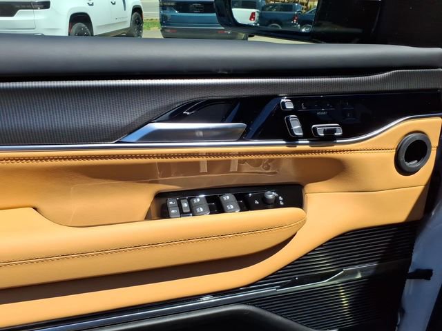 New 2026 Jeep Grand Wagoneer Summit AWD/4WD image 5