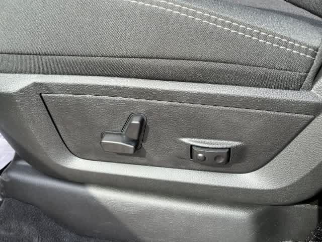 New 2026 RAM 3500 Big Horn AWD/4WD image 3