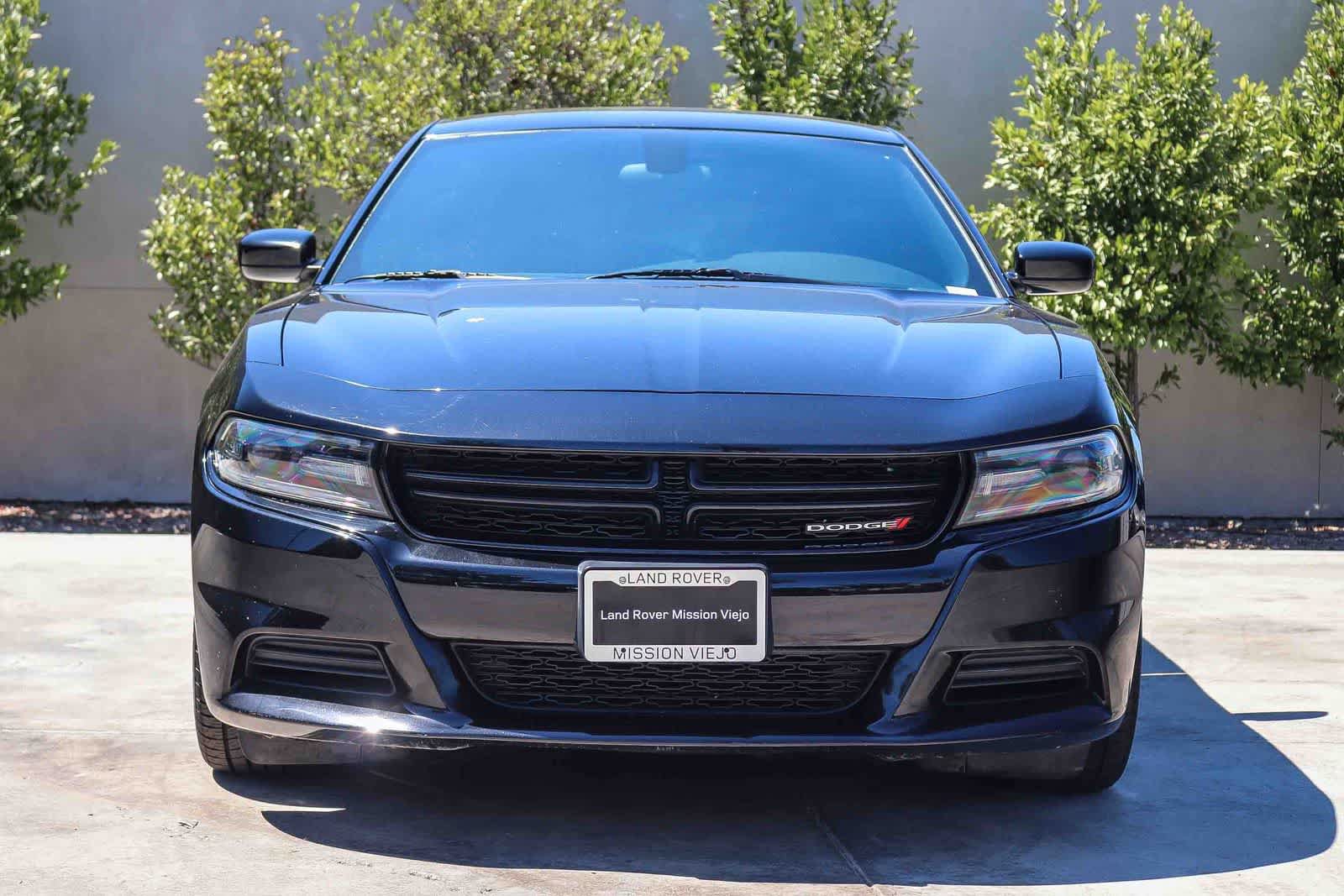 Used 2021 Dodge Charger SXT w/ Blacktop Package RWD image 2