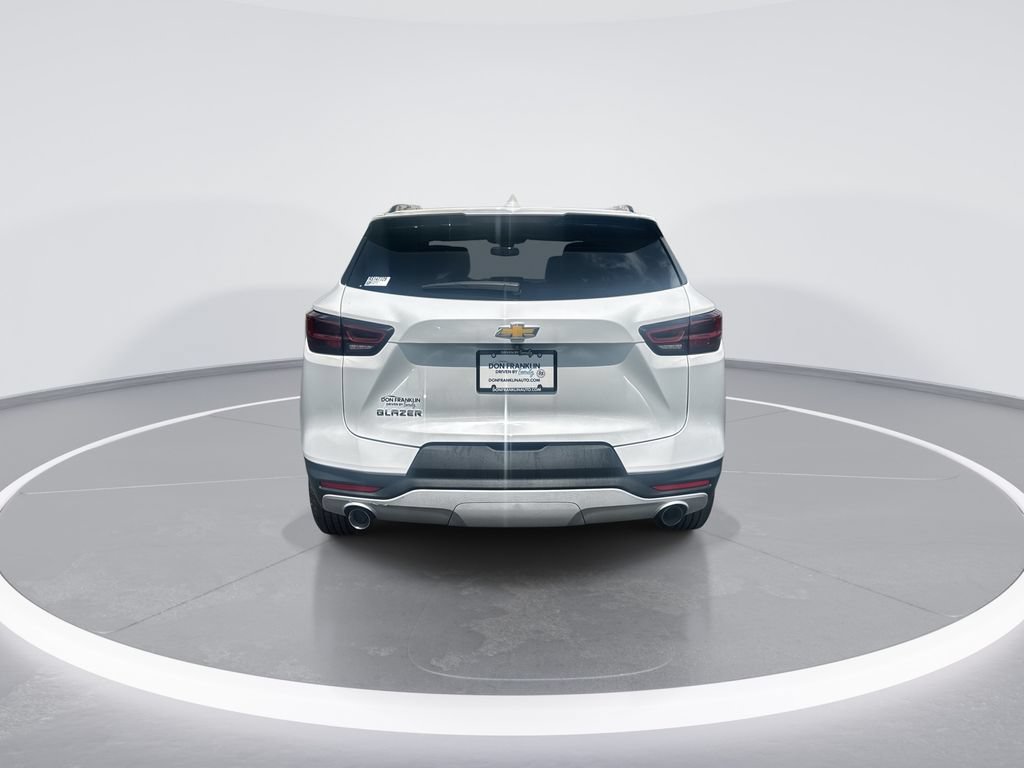 Used 2024 Chevrolet Blazer LT FWD image 7