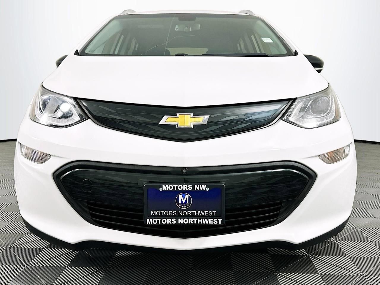 Used 2017 Chevrolet Bolt Premier image 2