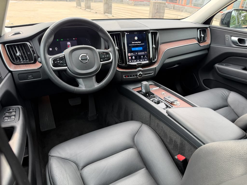 Certified 2024 Volvo XC60 B5 Plus w/ Protection Package Premier AWD/4WD image 12