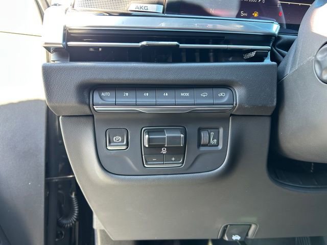 New 2026 Cadillac Escalade Luxury w/ Touring Package image 32