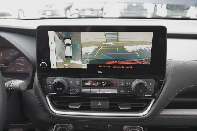 Used 2024 Toyota Grand Highlander Limited image 29