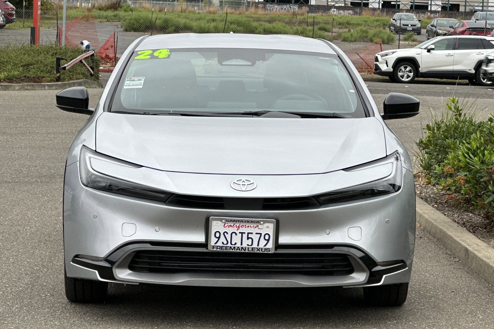 Used 2024 Toyota Prius LE image 9