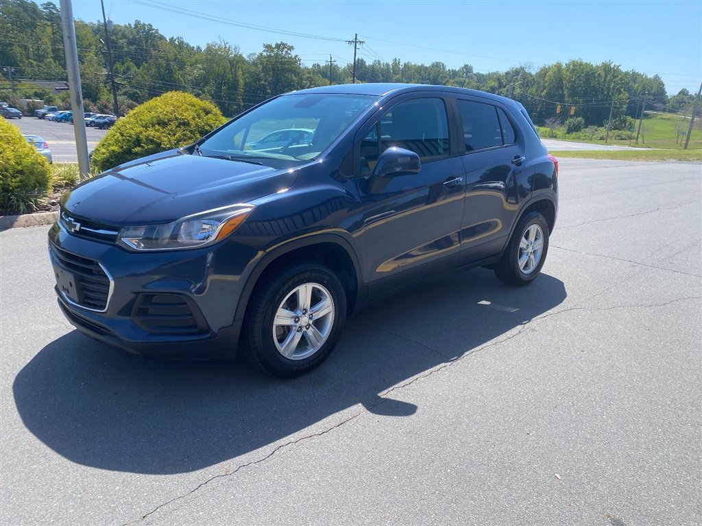 Used 2019 Chevrolet Trax LS w/ Tint and Cruise Package AWD/4WD image 3