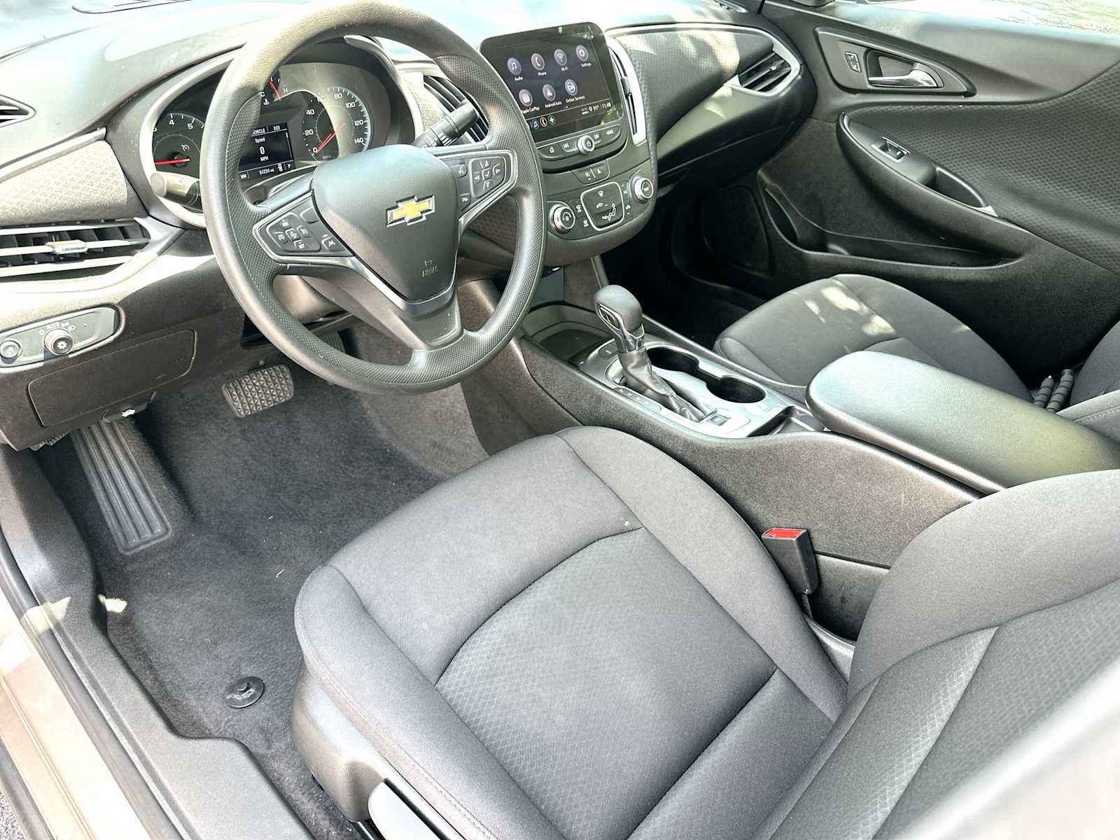 Used 2025 Chevrolet Malibu LS FWD image 18