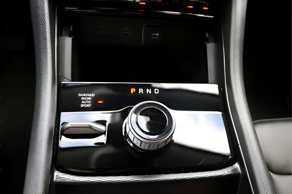 Used 2024 Jeep Grand Cherokee Limited AWD/4WD image 23