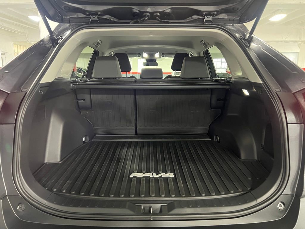 Certified 2023 Toyota RAV4 XLE FWD image 41