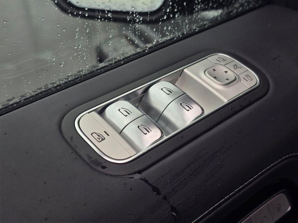 Used 2025 Mercedes-Benz G 63 AMG 4MATIC image 32