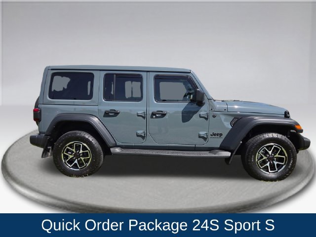 Used 2024 Jeep Wrangler Unlimited Sport AWD/4WD image 10
