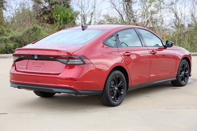 New 2025 Honda Accord SE image 8