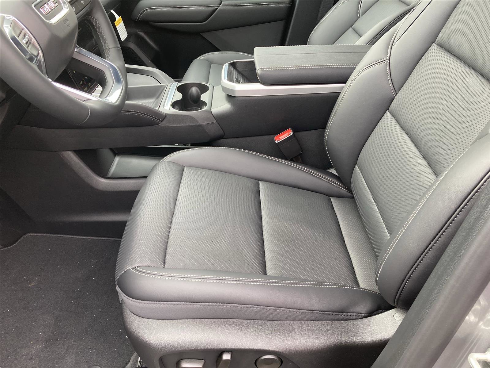 New 2026 GMC Terrain Elevation w/ Elevation Premium Package image 16