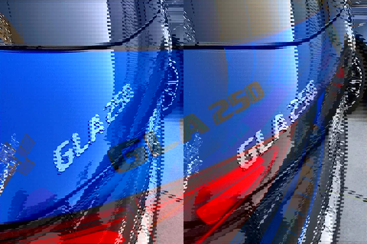 Used 2025 Mercedes-Benz GLA 250 image 9