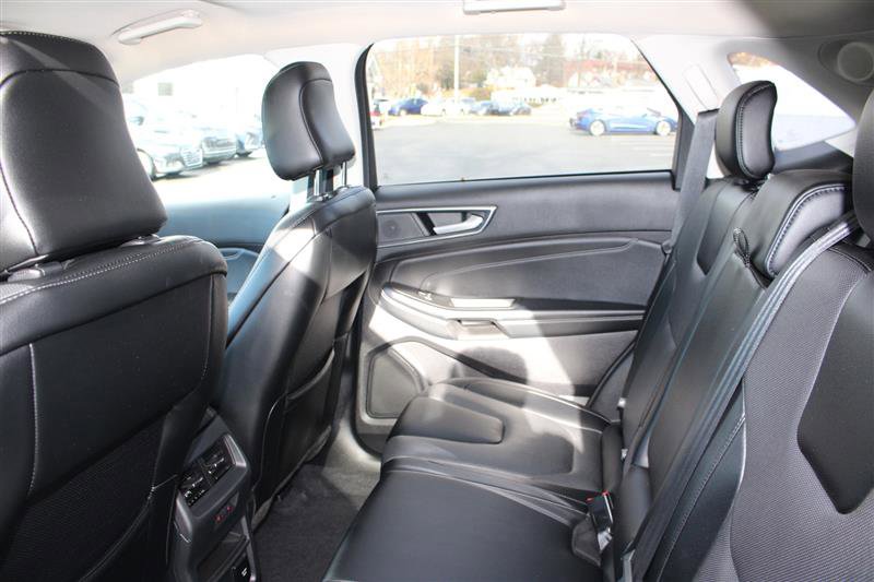 Used 2022 Ford Edge Titanium w/ Equipment Group 301A image 14