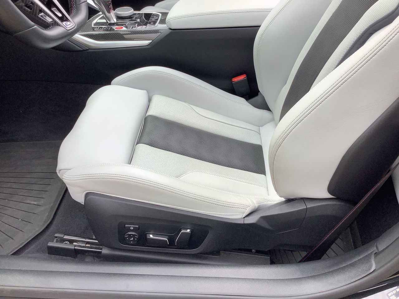 Certified 2025 BMW M4 xDrive Competition w/ M Carbon Exterior Package AWD/4WD image 15