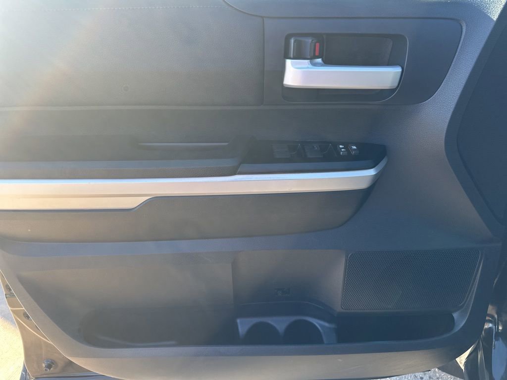 Used 2015 Toyota Tundra SR5 w/ SR5 Upgrade Package image 18