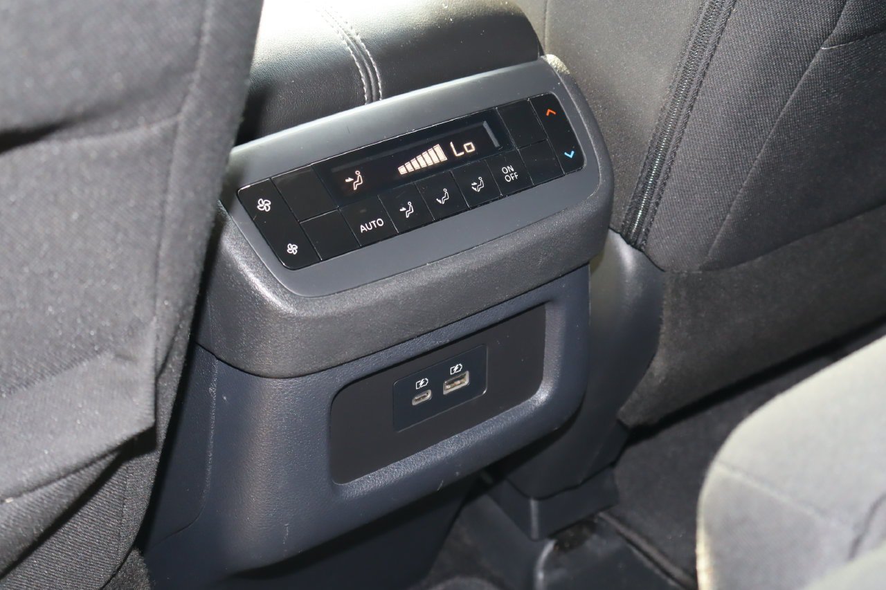 Used 2025 Nissan Pathfinder SV FWD image 20