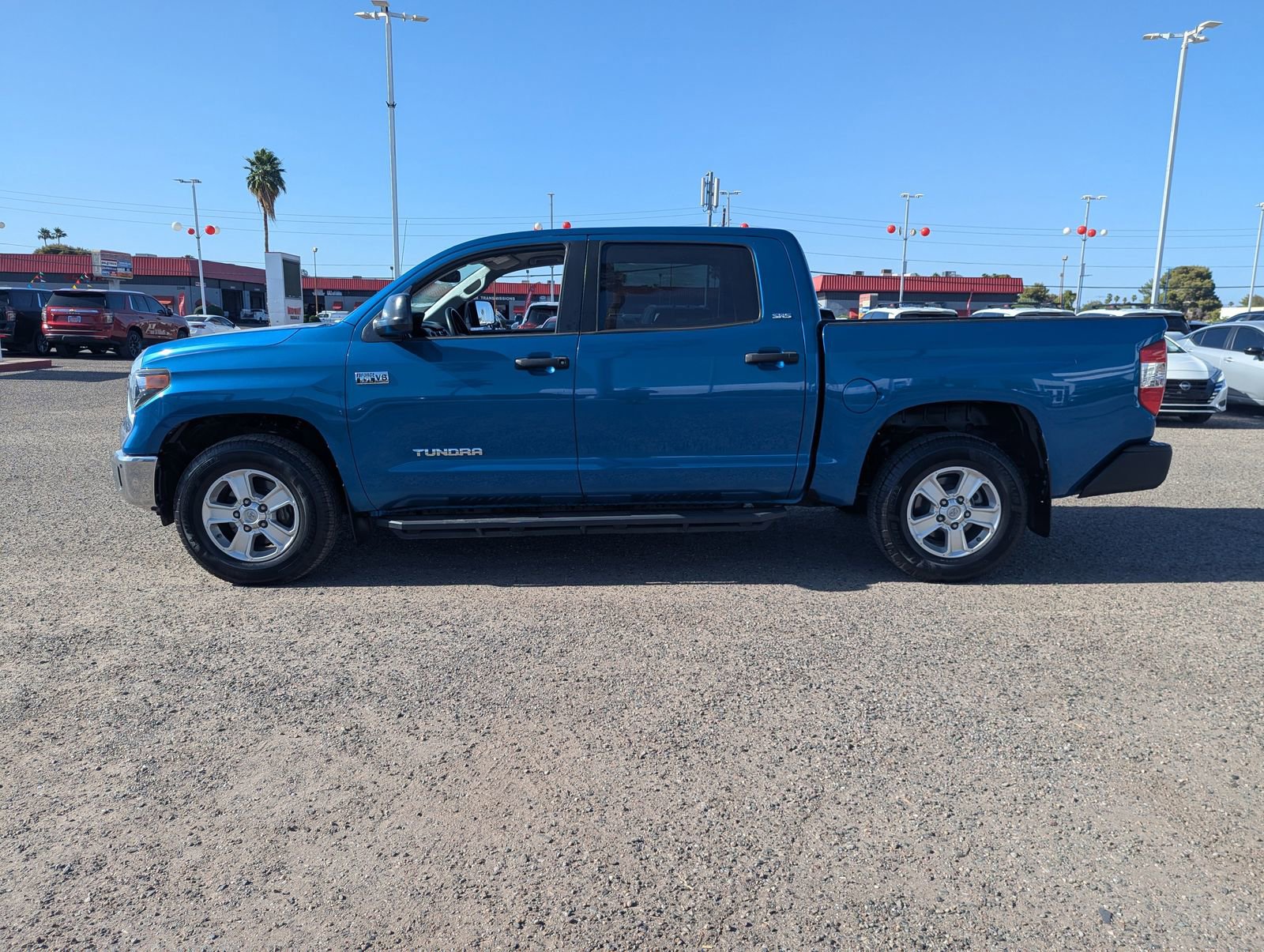 Used 2018 Toyota Tundra SR5 w/ SR5 Upgrade Package RWD image 2