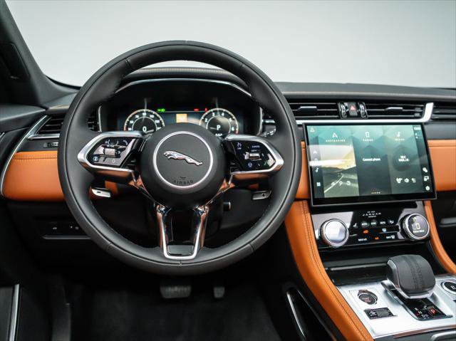 New 2026 Jaguar F-PACE R-Dynamic S AWD/4WD image 19