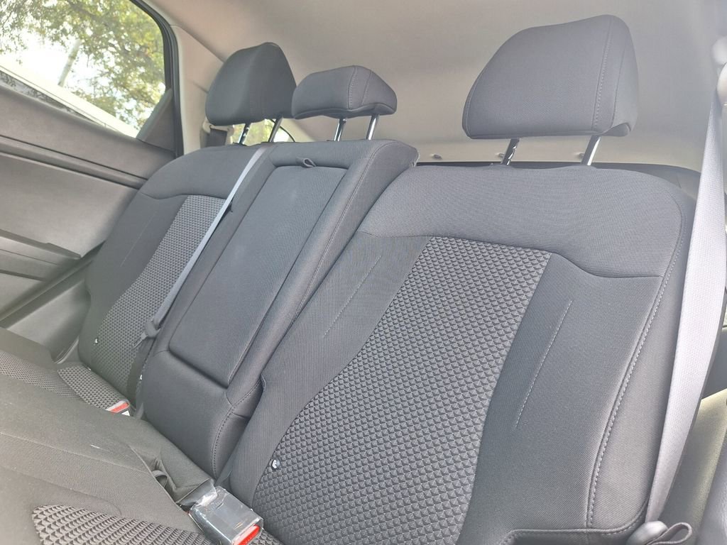 Used 2025 Kia Sportage LX image 22