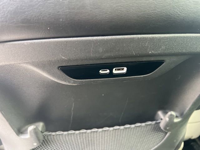 Used 2024 Chrysler Pacifica Touring-L FWD image 20