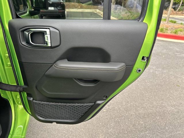 New 2025 Jeep Gladiator Sport w/ Premium Package image 16