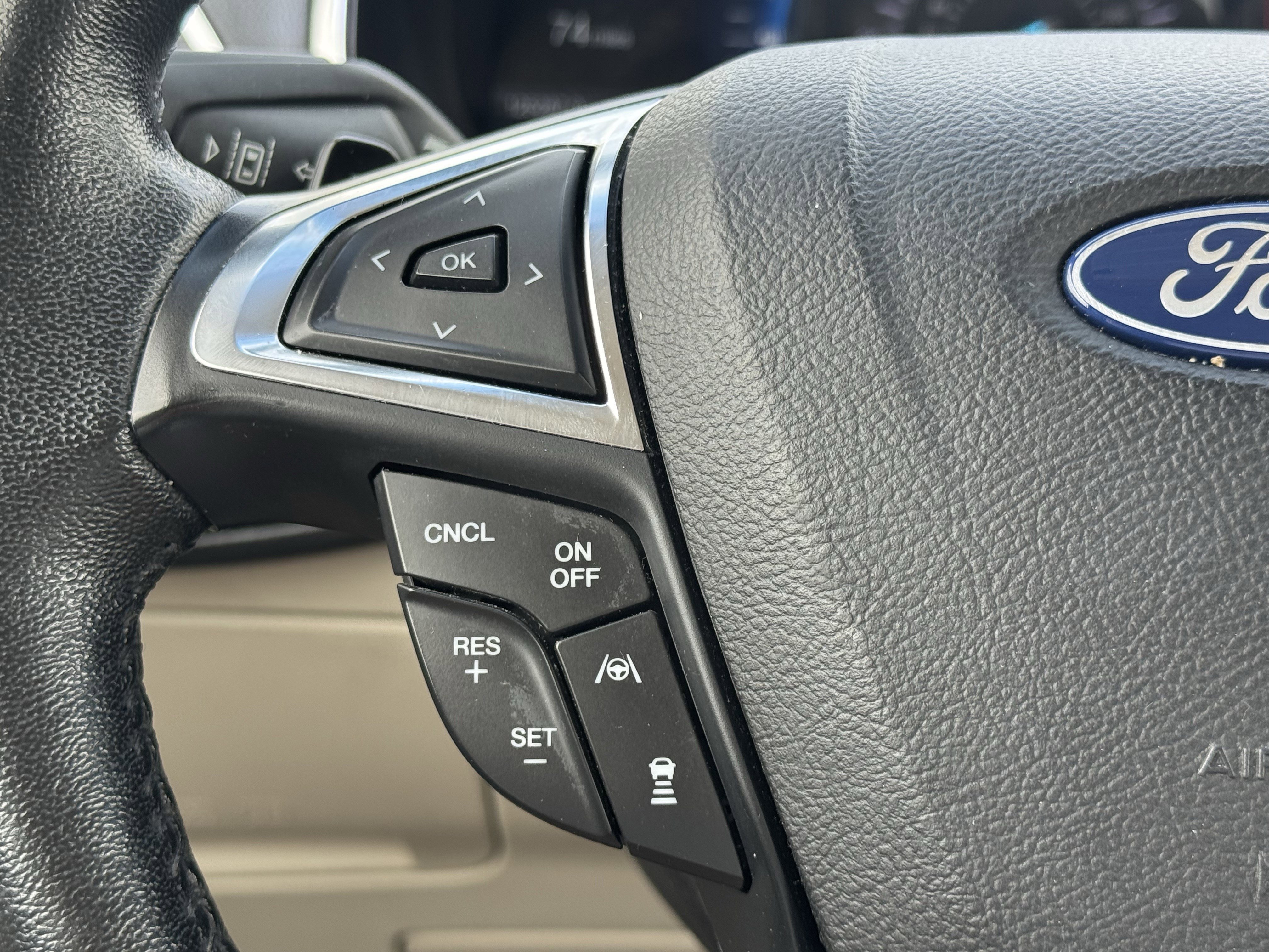 Used 2019 Ford Edge Titanium w/ Equipment Group 301A image 16