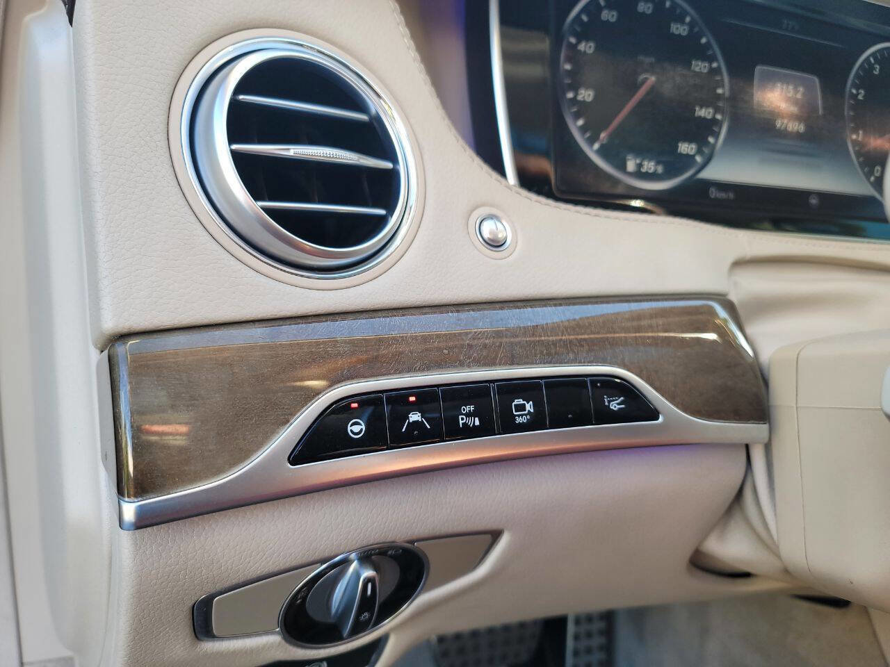 Used 2015 Mercedes-Benz S 550 Sedan image 18