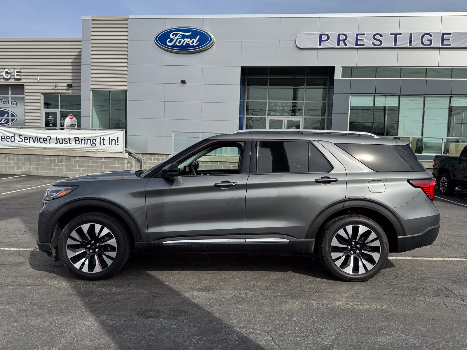 New 2026 Ford Explorer Platinum w/ LUX Leather Package AWD/4WD image 4