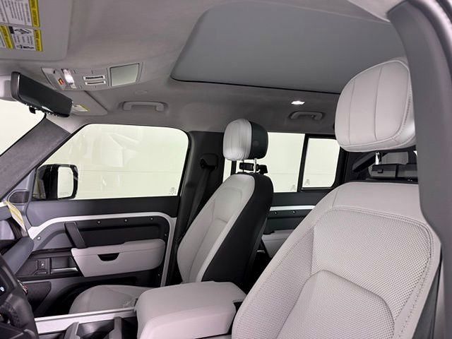 New 2026 Land Rover Defender 110 V8 image 7