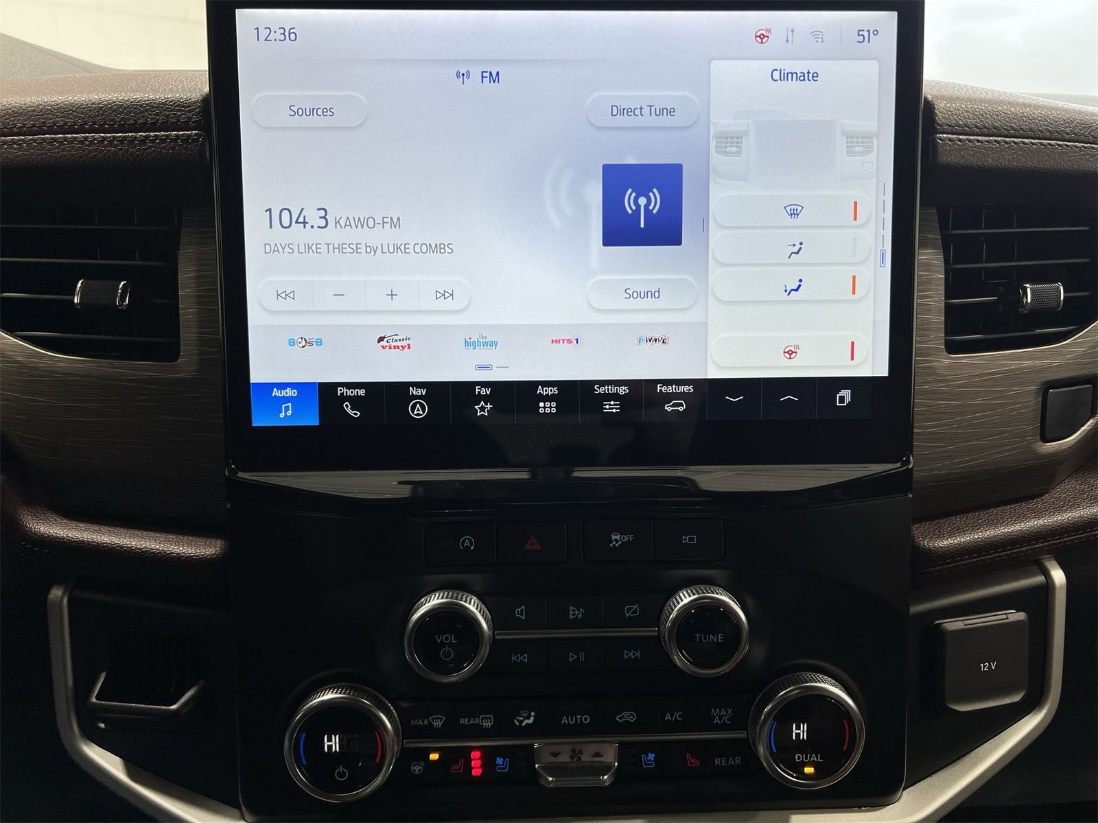 Used 2024 Ford Expedition Max Limited image 19