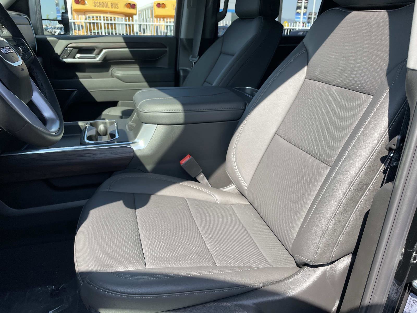 New 2026 GMC Sierra 2500 SLT w/ SLT Premium Package image 21