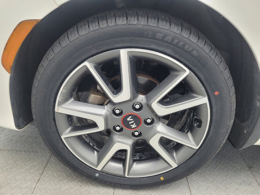 Used 2020 Kia Soul GT-Line FWD image 31