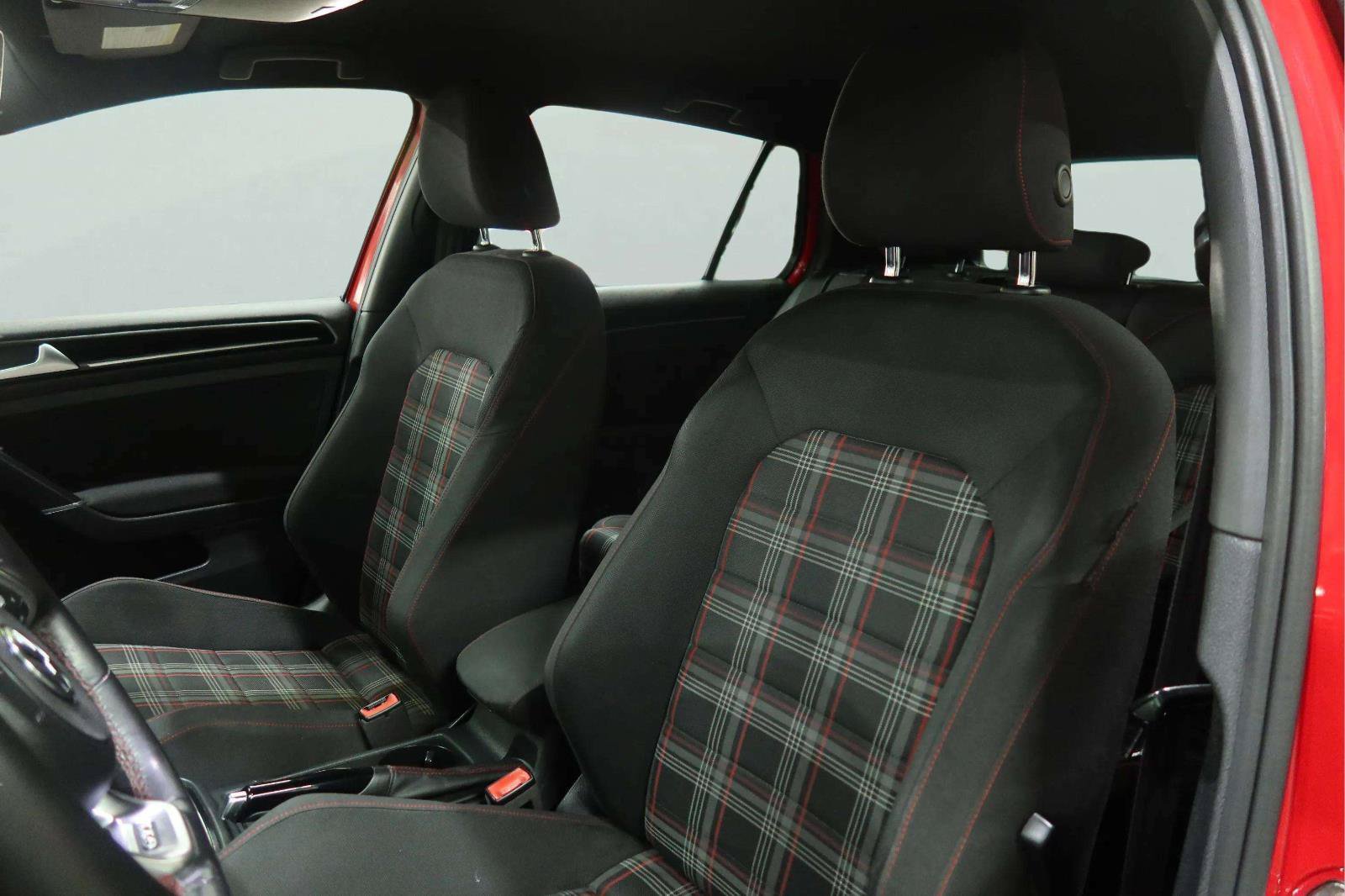 Used 2017 Volkswagen GTI 4-Door FWD image 31