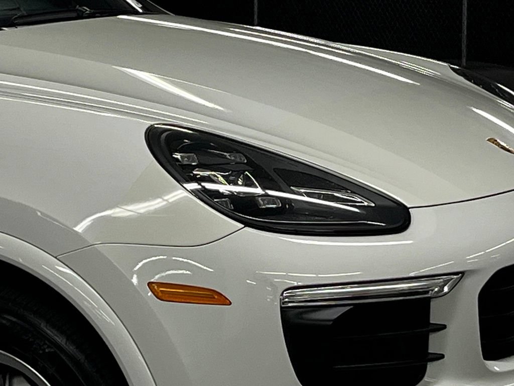 Used 2017 Porsche Cayenne S AWD/4WD image 39