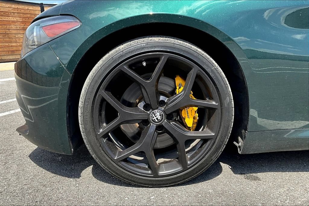 Used 2020 Alfa Romeo Giulia w/ Nero Edizione RWD image 8