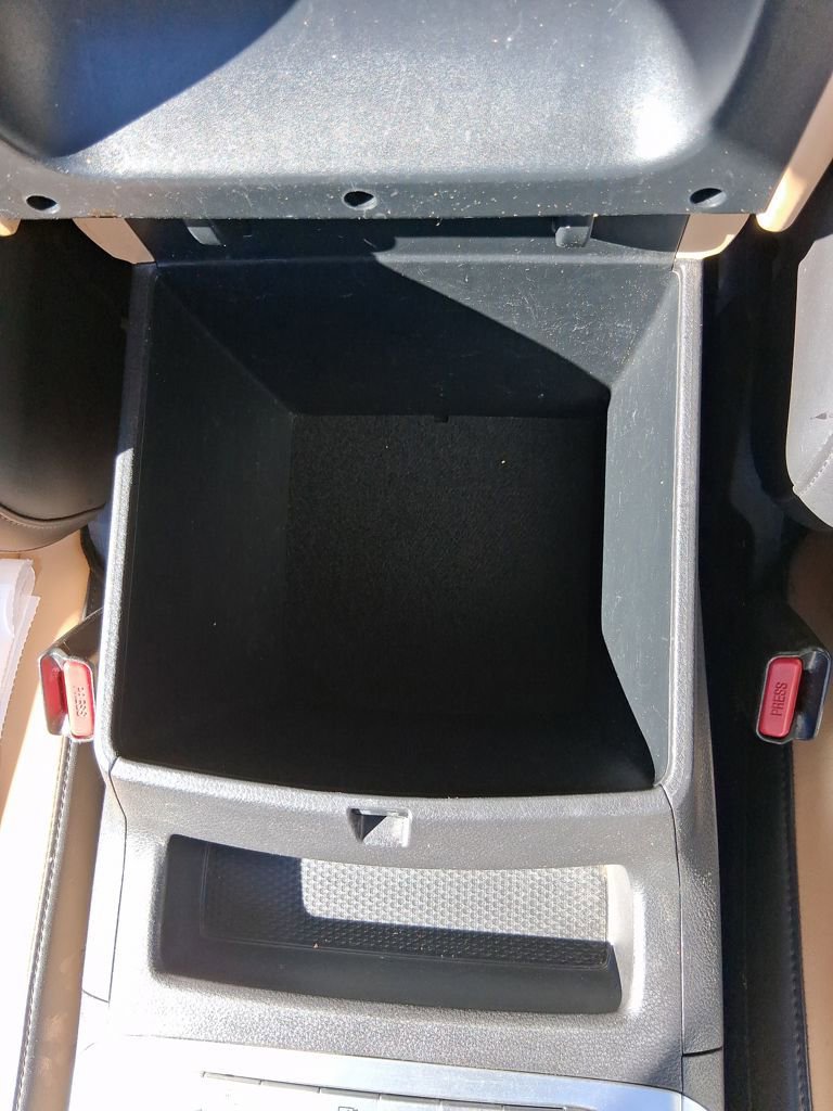 Used 2024 Kia Carnival EX image 25