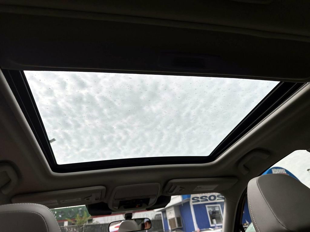 Used 2022 Subaru Forester Limited image 17