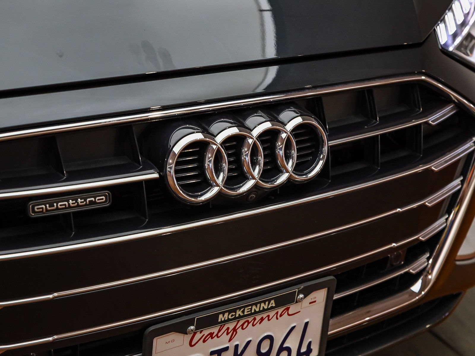 Used 2022 Audi A4 2.0T Premium Plus w/ Premium Plus Package AWD/4WD image 6