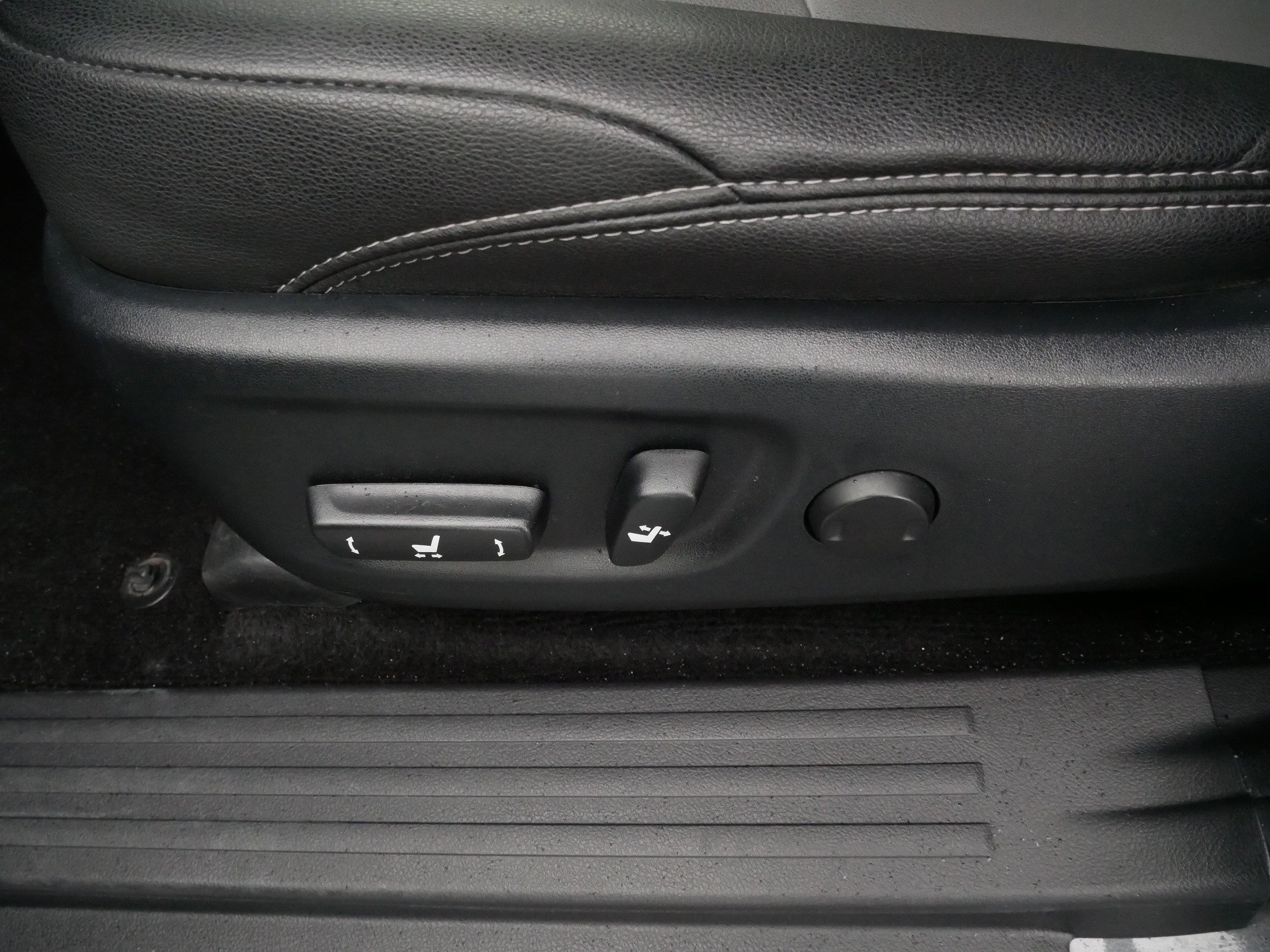 Certified 2022 Toyota 4Runner SR5 Premium w/ Moonroof Package image 20