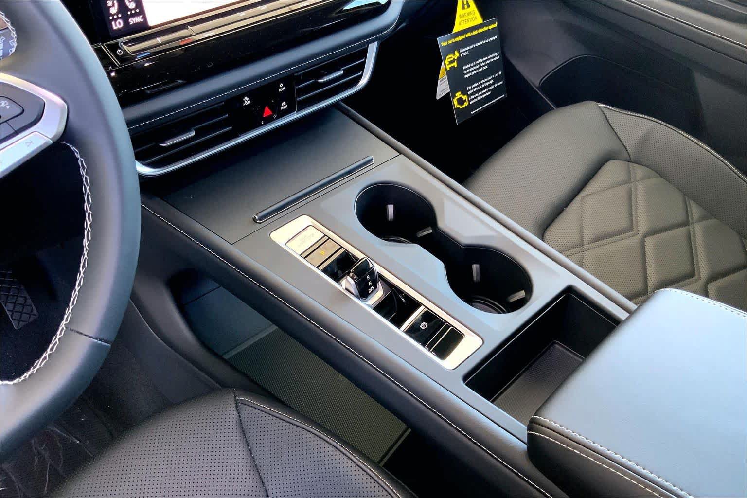 New 2026 Volkswagen Atlas SE FWD image 7