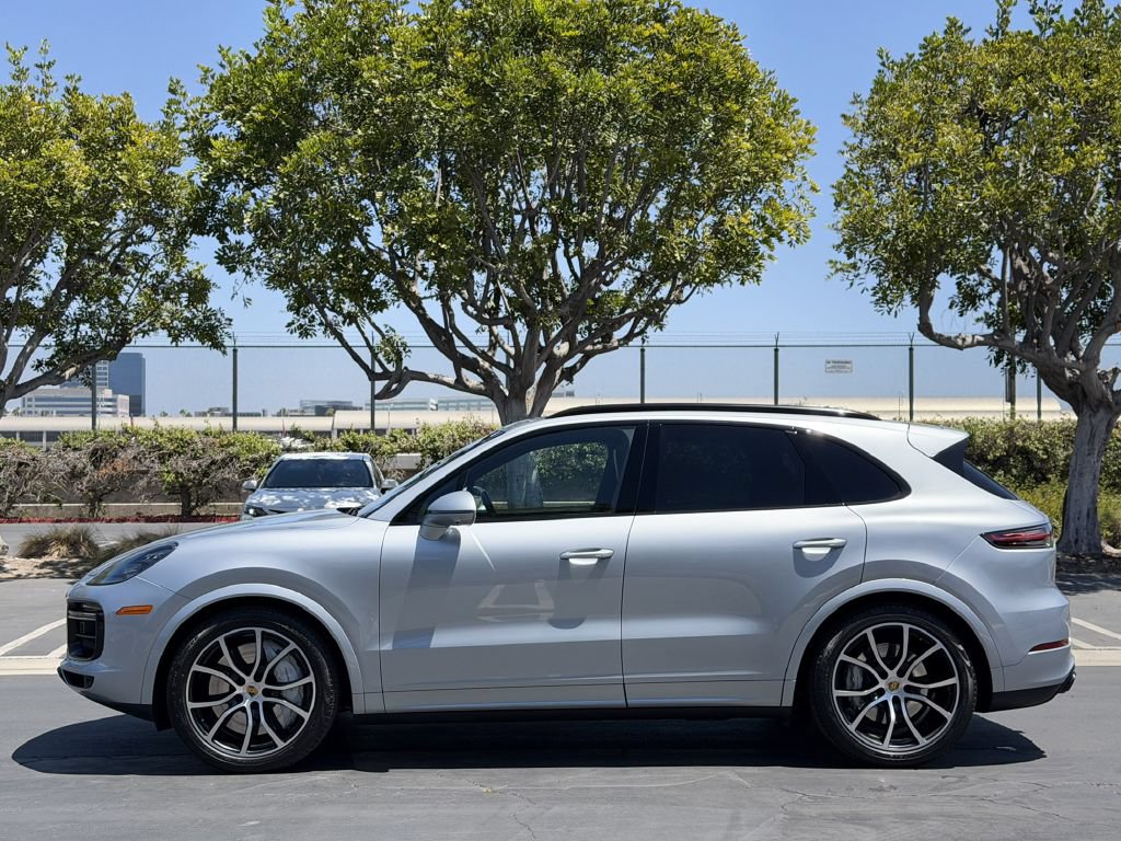 Used 2021 Porsche Cayenne Turbo AWD/4WD image 8