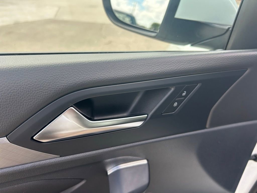 Used 2023 Volkswagen Jetta SE image 50