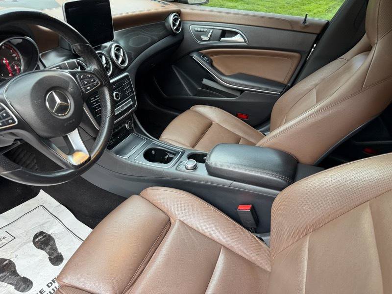 Used 2018 Mercedes-Benz CLA 250 image 38