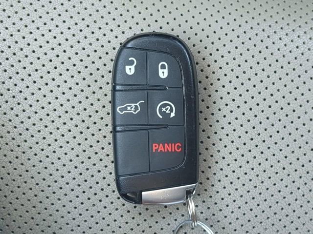 Used 2020 Jeep Grand Cherokee Summit image 37