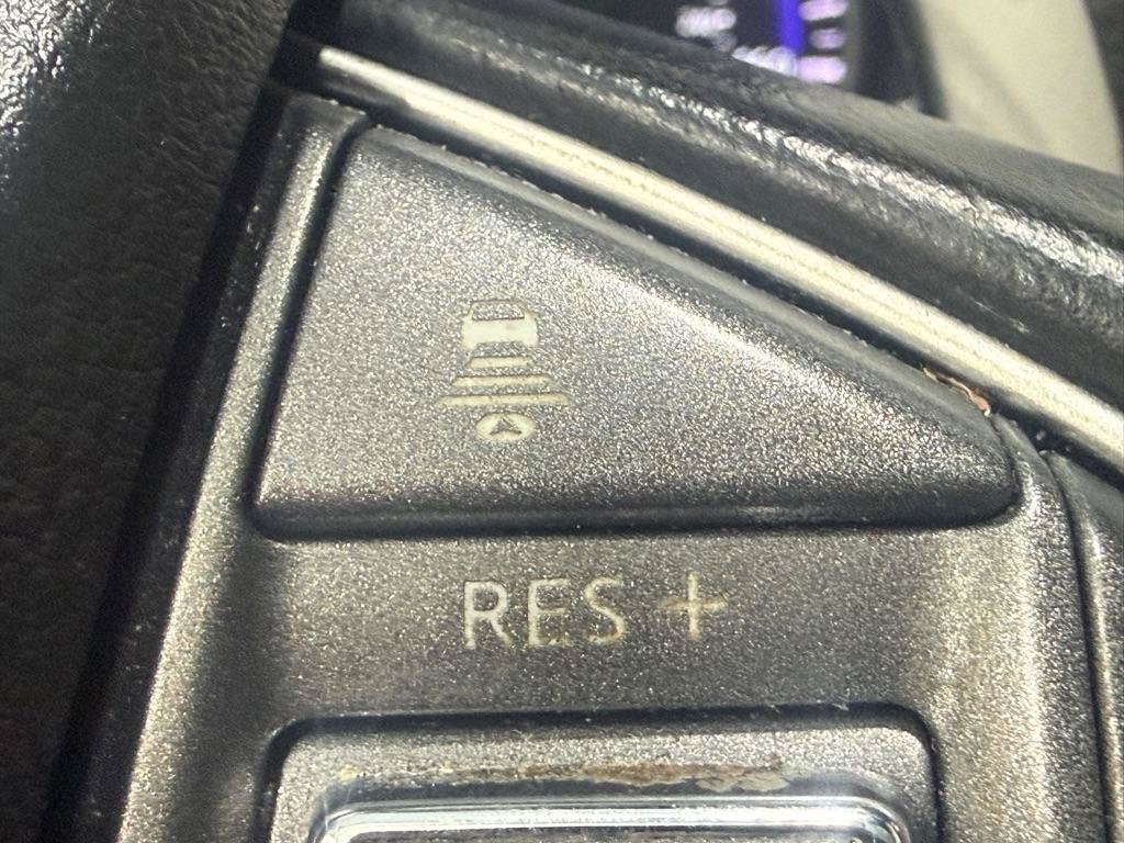 Used 2014 INFINITI Q50 Hybrid w/ Deluxe Technology Package RWD image 25